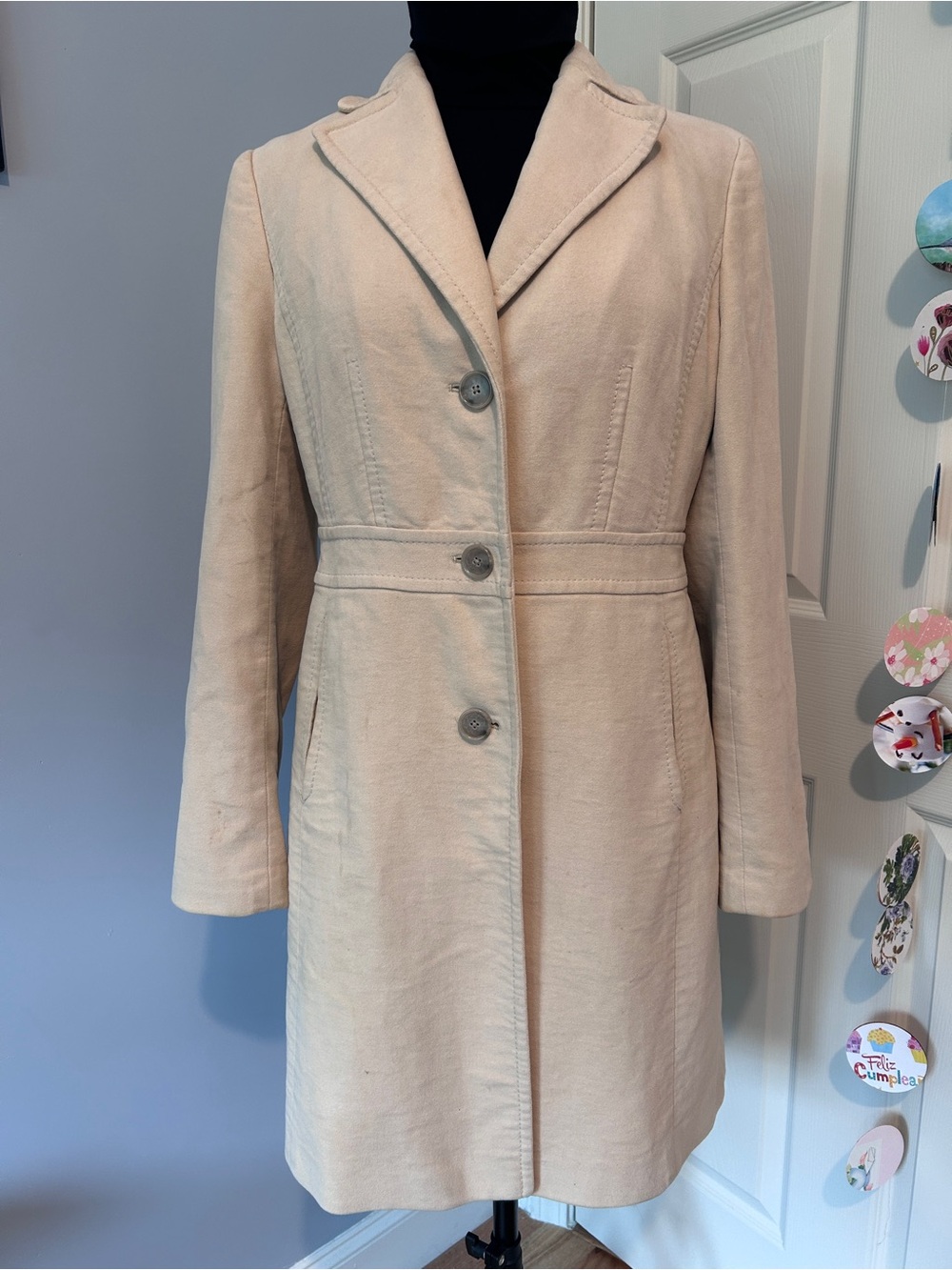 Ann Taylor Cream Single-Breasted Trench Coat